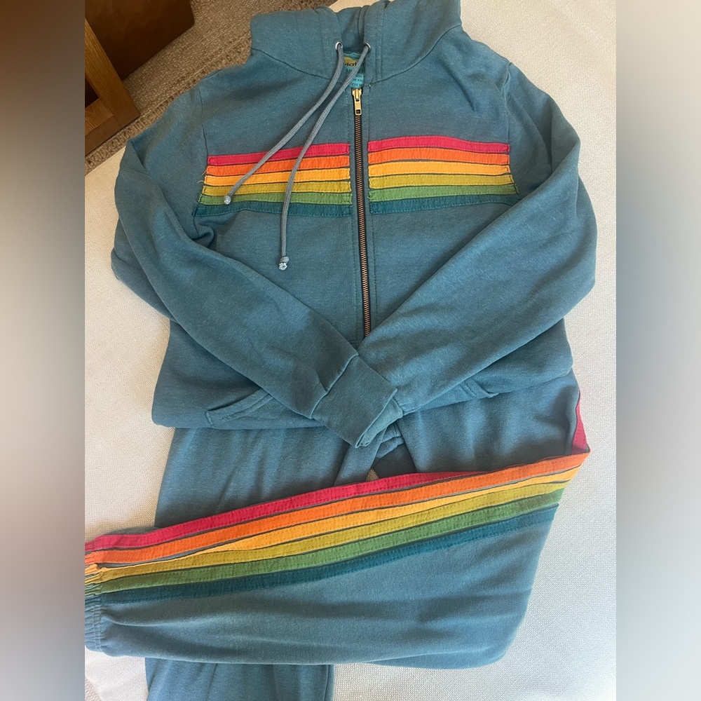 Aviator Nation five stripe set.